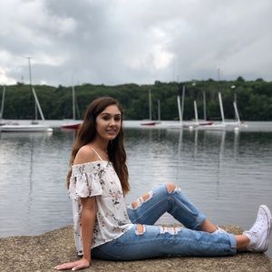 Meet your Posher, Emma